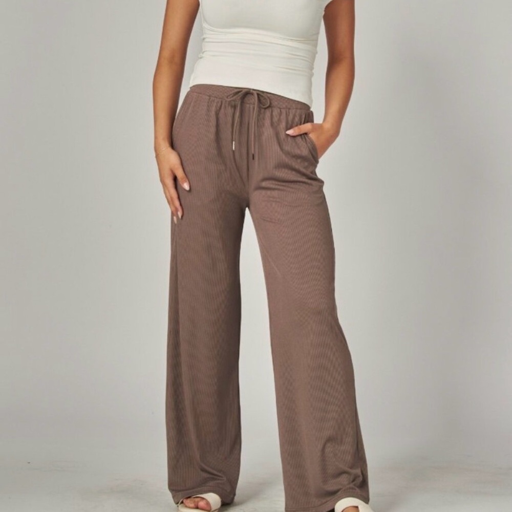 Stretchy Ribbed Drawstring Pocket Wide Leg Pants NEW with tags - Brown